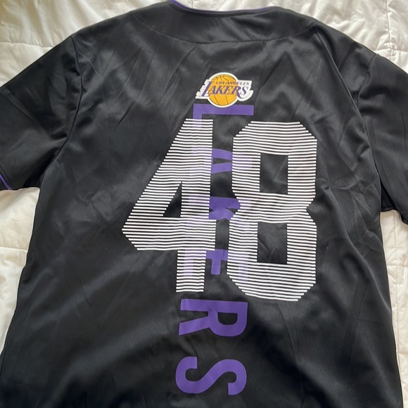 Lakers shirt - Picture 5 of 7